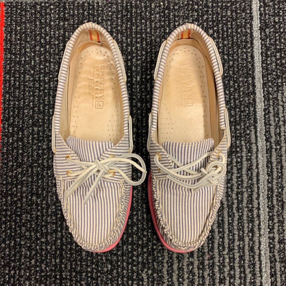 🎉HP🎉Size 8 Sperry x J Crew Shoes Light Blue & White Stripes with Pink Sole